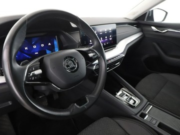 Skoda Octavia IV Kombi Plug-in 1.4 TSI iV Plug-In Hybrid 204KM 2021 Škoda Octavia Skoda Octavia PHEV full LED virtual, zdjęcie 13