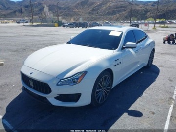 Maserati Quattroporte II 2022 Maserati Quattroporte Modena 2022 3.0l 3.0 Benzyna 424KM, zdjęcie 1