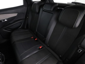 Peugeot 3008 II Plug-In Hybrid Facelifting 1.6 HYBRID 225KM 2022 Peugeot 3008 PHEV full LED virtual cocpit, zdjęcie 16