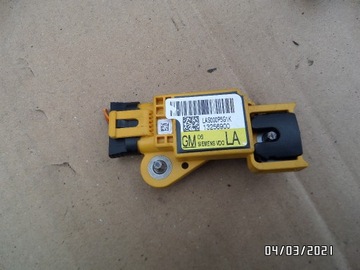 OPEL VECTRA C LIFT CZUJNIK UDERZENIA 13256900