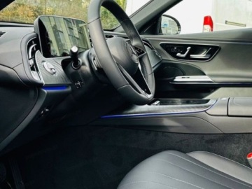 Mercedes Klasa E W214 Sedan 2.0 220d 197KM 2025 E Klasa 220 d 4-Matic Avantgarde 2.0 (197KM) 2025, zdjęcie 4