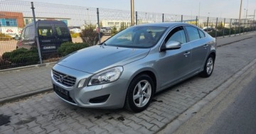Volvo S60 II Sedan 1.6 D2 115KM 2011 Volvo S60 Bardzo bogata opcja i dobry stan samochodu 1.6 Diesel 115KM, zdjęcie 27
