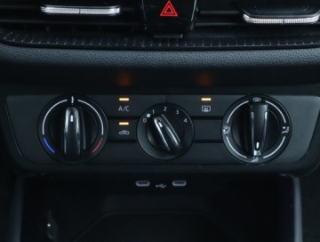 Skoda Fabia IV 1.0 TSI 95KM 2023 Skoda Fabia 1.0 TSI, Salon Polska, Serwis ASO, zdjęcie 14