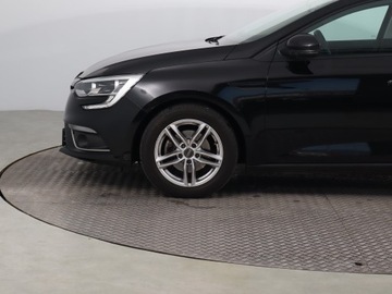 Renault Megane IV Hatchback 5d 1.3 TCe 115 FAP 115KM 2019 Renault Megane 1.3 TCe, Salon Polska, Klima, zdjęcie 13