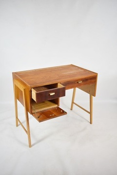 Стол 1960-х годов.