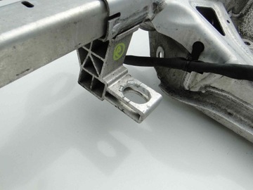 MERCEDES GLC 253 КРЕПЛЕНИЕ РАДИАТОРА