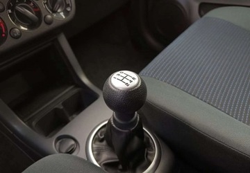 Suzuki Swift IV Hatchback 5d 1.3 92KM 2009 Suzuki Swift 1.3 Comfort 1.3 Benzyna 92KM BEZWYPADKOWY, zdjęcie 39