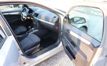 Opel Astra H Hatchback 5d 1.6 Twinport ECOTEC 105KM 2005 Opel Astra Instalacja LPG wazna do 2032 roku 1.6 BenzynaLPG 105KM, zdjęcie 10