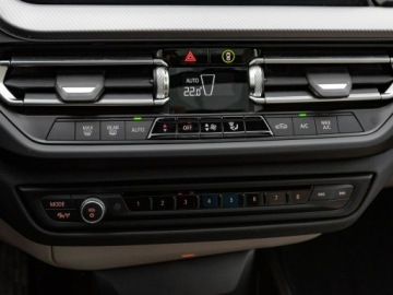 BMW Seria 2 G42-U06 Gran Coupe 2.0 220i 178KM 2023 BMW 220 GD8L049#220i xDrive Sport Line Ambient, zdjęcie 18