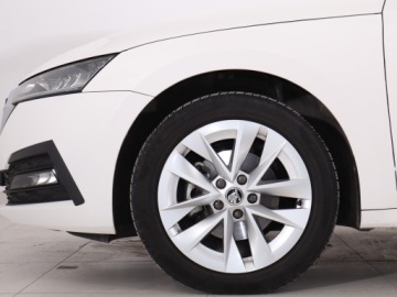 Skoda Octavia IV Kombi 2.0 TDI 115KM 2022 Skoda Octavia 2.0 TDI, Salon Polska, zdjęcie 13