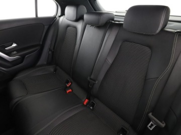 Mercedes Klasa A W177/V177 Hatchback 2.0 250 224KM 2018 Mercedes A 250 225KM Automat Navi Czujniki, zdjęcie 16