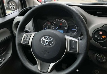 Toyota Yaris III Hatchback 5d Facelifting 2017 1.5 Dual VVT-iE 111KM 2019 Toyota Yaris Toyota Yaris 1.5 Active 1.5 Benzyna 111KM, zdjęcie 15