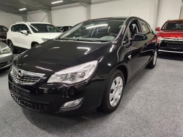 Opel Astra J Hatchback 5d 1.4 Twinport ECOTEC 100KM 2011 Opel Astra 1.4 Benzyna 2011 Essentia ecoFLEX, zdjęcie 1