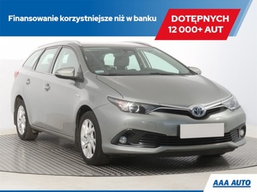 Toyota Auris II Touring Sports Facelifting 1.8 Hybrid 136KM 2018 Toyota Auris Hybrid, Salon Polska, Automat