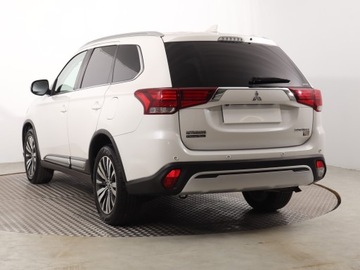 Mitsubishi Outlander III SUV Facelifting 2017 2.0 150KM 2018 Mitsubishi Outlander 2.0, Salon Polska, zdjęcie 3