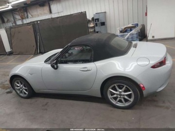 Mazda MX-5 IV 2016 Mazda MX-5 Miata Sport 2016 2.0 Benzyna 155KM, zdjęcie 2