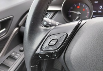 Toyota C-HR I Crossover Facelifting 1.2 Turbo 116KM 2020 Toyota C-HR 1.2 Benzyna 116KM, zdjęcie 13