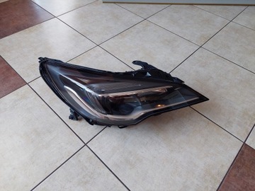 PRAWA LAMPA - SOCZEWKA - LED - OPEL ASTRA V K 5