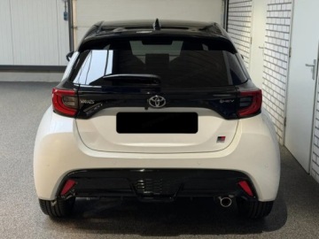 Toyota Yaris IV Hatchback Facelifting 1.5 Hybrid Dynamic Force 130KM 2026 Od ręki - GR Sport 1.5 Hybrid 130KM | Podgrzewane fotele!, zdjęcie 5