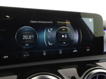 Mercedes Klasa A W177/V177 Hatchback Plug-In 1.3 250e 218KM 2020 Mercedes A 250 PHEV full LED navi skóra/alcantara, zdjęcie 29