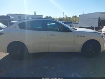 Maserati Levante 2021 Maserati Levante 2021 3.0l 3.0 Benzyna 345KM, zdjęcie 6