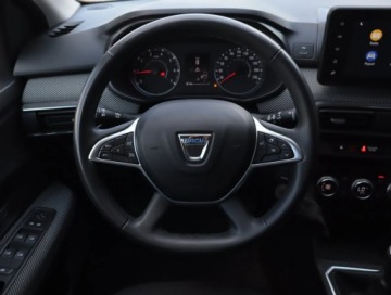 Dacia Jogger 1.0 TCe 110KM 2022 Dacia Jogger 1.0 TCe, Salon Polska, Serwis ASO, zdjęcie 18