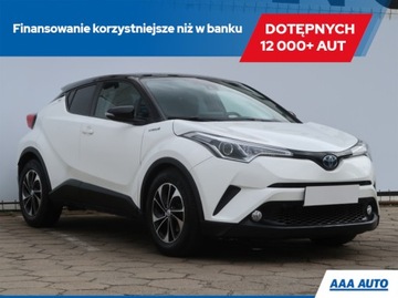 Toyota C-HR I Crossover 1.8 Hybrid 122KM 2019 Toyota C-HR 1.8 Hybrid, Salon Polska