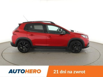 Peugeot 2008 I SUV Facelifting 1.2 PureTech 110KM 2018 Peugeot 2008 GT-Line automat panorama navi PDC, zdjęcie 8