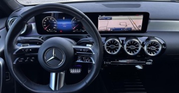 Mercedes Klasa A W177/V177 Sedan Facelifting 1.3 200 163KM 2023 Mercedes-Benz Klasa A Salon PL AMG Line Kamera Czujniki MBUX Carplay Andro, zdjęcie 12
