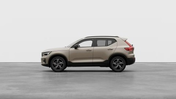 Volvo XC40 Crossover Facelifting 2.0 B3 163KM 2025 Volvo XC 40 Plus Dark B3 Mild Hybrid Benzyna, zdjęcie 3