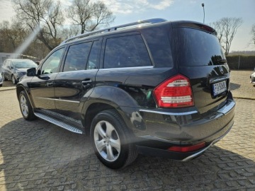 Mercedes Klasa GL X164 Off-roader Facelifting 350 CDI BE 224KM 2011 Mercedes GL 350 3,0 diesel 224KM automat 7 miejsc, zdjęcie 3