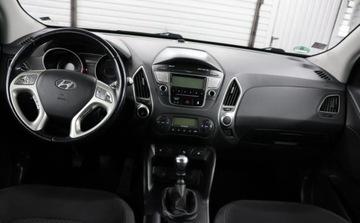 Hyundai ix35 SUV 1.6 GDI 135KM 2013 Hyundai ix35 Grzane fotele, Tempomat, Czujniki parkowania , Niski Przebieg., zdjęcie 4