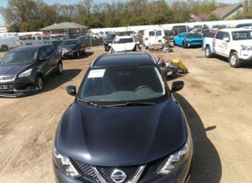 Nissan Qashqai II 2017 Nissan Qashqai 2017, 2.0L, 4x4, po gradobiciu, zdjęcie 4