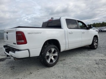  RAM 1500 Laramie 2023, 5.7L V8 395KM, RWD, odpala i jezdzi, od ubezpieczal, zdjęcie 3