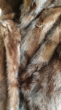 Kurtka futrzana z norek uszyta nie noszona rozmiar 50 (XXL) długość 80 cm