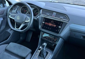 Volkswagen Tiguan II SUV Facelifting 1.5 TSI 150KM 2021 Volkswagen Tiguan Life Pakiet Premium, FV 23, ACC, Kamera cofania, Asyste, zdjęcie 16