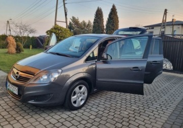 Opel Zafira B 1.6 Twinport ecoFLEX 115KM 2010 Opel Zafira 1.6I LPG 7-osob Zadbane Polecam. 1.6 BenzynaLPG 115KM, zdjęcie 27
