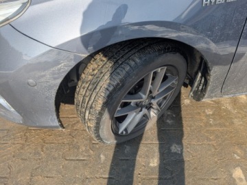 Toyota Auris II Hatchback 5d 1.8 HSD 136KM 2014 Toyota Auris Toyota Auris Hybryda 1.8 Hybryda Plug-in 136KM, zdjęcie 13