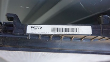 VOLVO C40 XC40 - CHLADIČ VODY