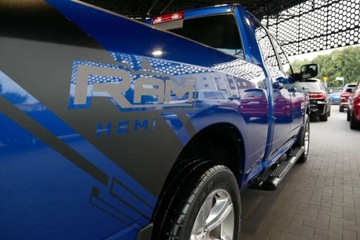 Dodge Ram IV 5.7 V8 390KM 2017 Dodge RAM 1500 4x4 5.7HEMI 390KM KamCof NaviPL Skory El.fotel Skl.lustra, zdjęcie 32