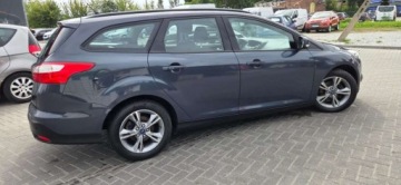 Ford Focus III Kombi Facelifting 1.0 EcoBoost 125KM 2014 Ford Focus 1,0 Benzyna 125KM Aso Super Stan Import Raty Oplaty Benzyna, zdjęcie 4