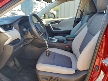 Toyota RAV4 V 2022 Toyota RAV4 Xle 2022 2.5 Benzyna 203KM, zdjęcie 7