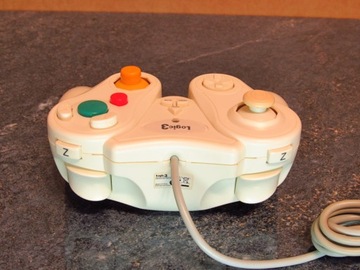 Game PAD Wii LOGIC3 B.ŁADNY