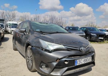 Toyota Avensis III Wagon Facelifting 2015 2.0 D-4D 143KM 2017 Toyota Avensis 2017r, SALON POLSKA. Uszkodzony. Poobijany. Jezdzi. 2.0, zdjęcie 1