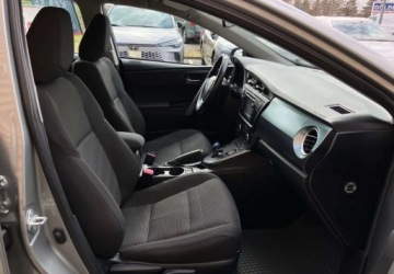 Toyota Auris II Touring Sports Hybrid 135 136KM 2014 Toyota Auris Toyota Auris 1.8 Hybryda 136KM, zdjęcie 15