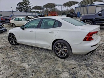 Volvo S60 III 2022 Volvo S60 2022 Volvo S60 Recharge Plug-In Hybrid T8 PHEV R-Design Expressio, zdjęcie 3