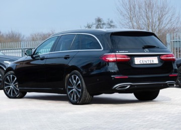 Mercedes Klasa E W214 2023 Mercedes E300de 306ps Szyber Blis Virtual Webasto Kamera LKA NFC Sam Parkuj, zdjęcie 7