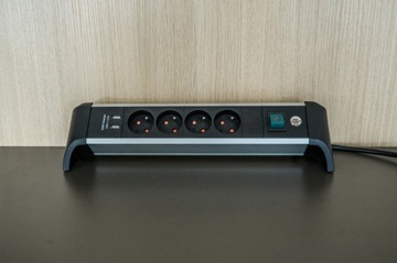 Электрическая угловая полоса Поставка 4 USB -зарядных розеток