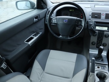 Volvo V50 2.0 TD 136KM 2004 Volvo V50 2.0 D, Klima, Klimatronic,ALU, El. szyby, zdjęcie 6