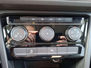 Volkswagen Touran III 2.0 TDI 150KM 2021 Volkswagen Touran 2.0 Diesel 149KM, zdjęcie 19